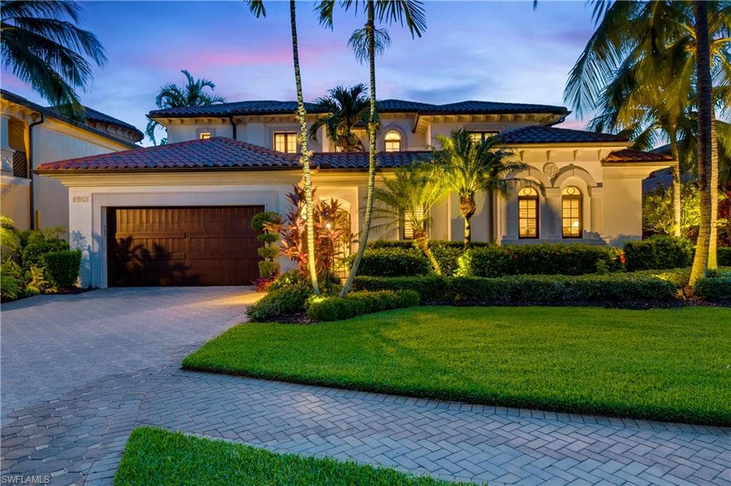2955 Tiburon BLVD E NAPLES, FL 34109