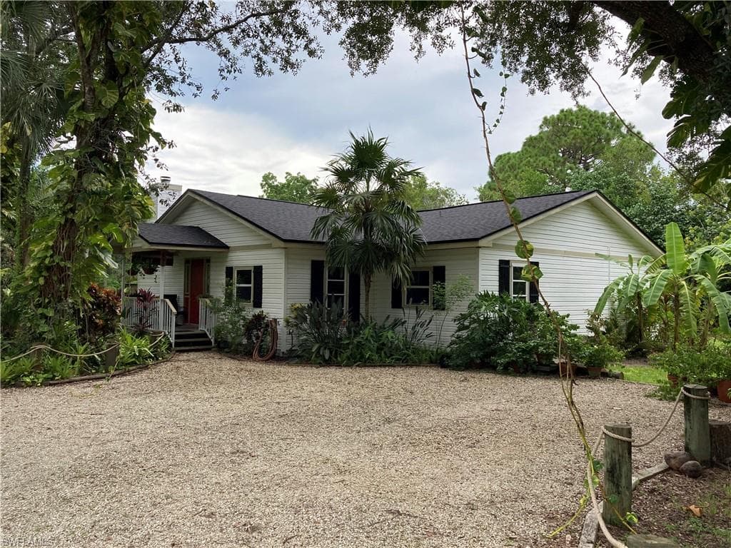 18190 Pioneer RD FORT MYERS, FL 33908