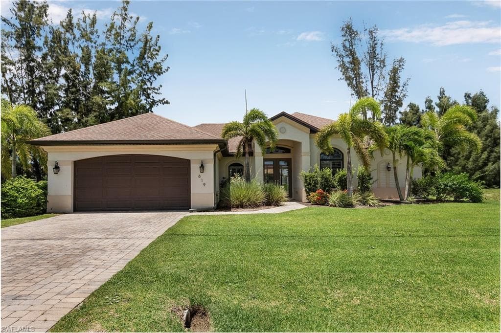 619 22nd TER CAPE CORAL, FL 33991