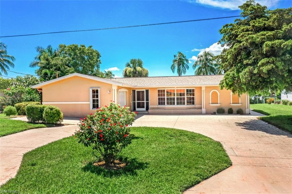 15482 Copra LN FORT MYERS, FL 33908