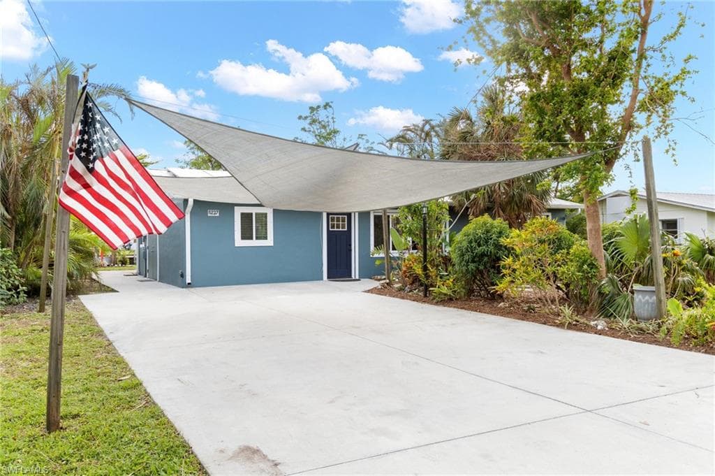 5237 Marina RD BOKEELIA, FL 33922
