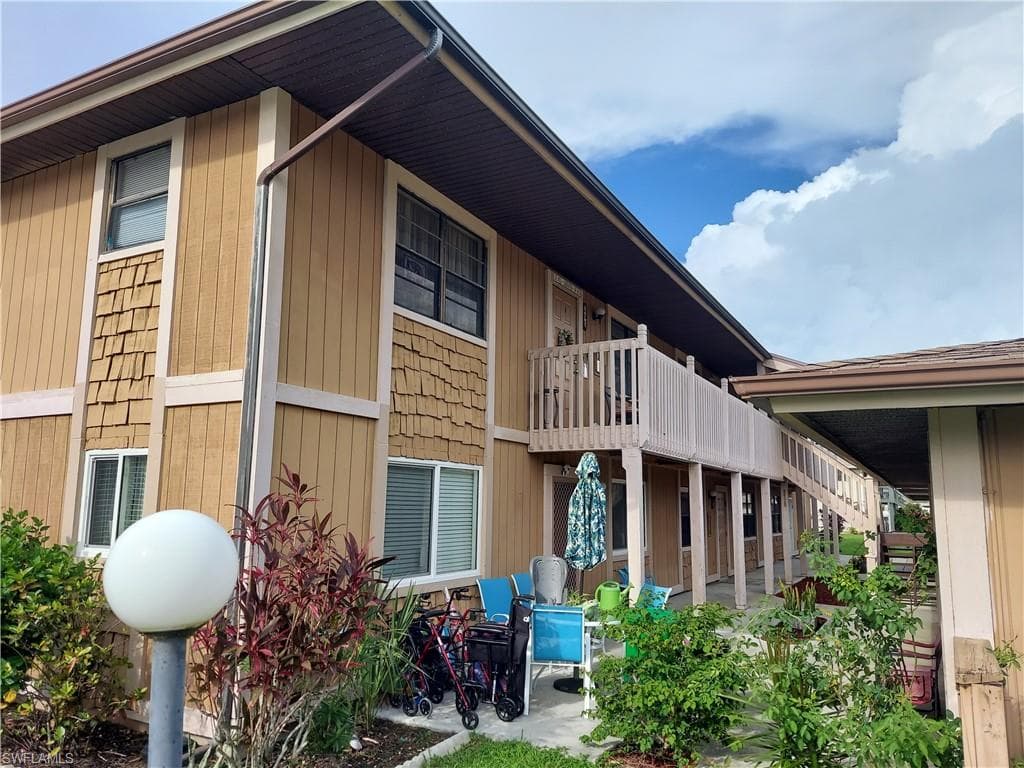 1313 SW 16th TER 202 CAPE CORAL, FL 33991