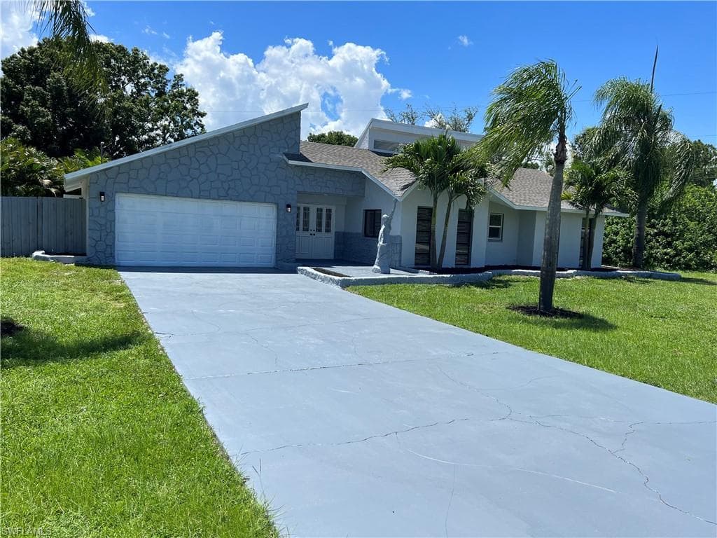 18520 Spruce DR W FORT MYERS, FL 33967