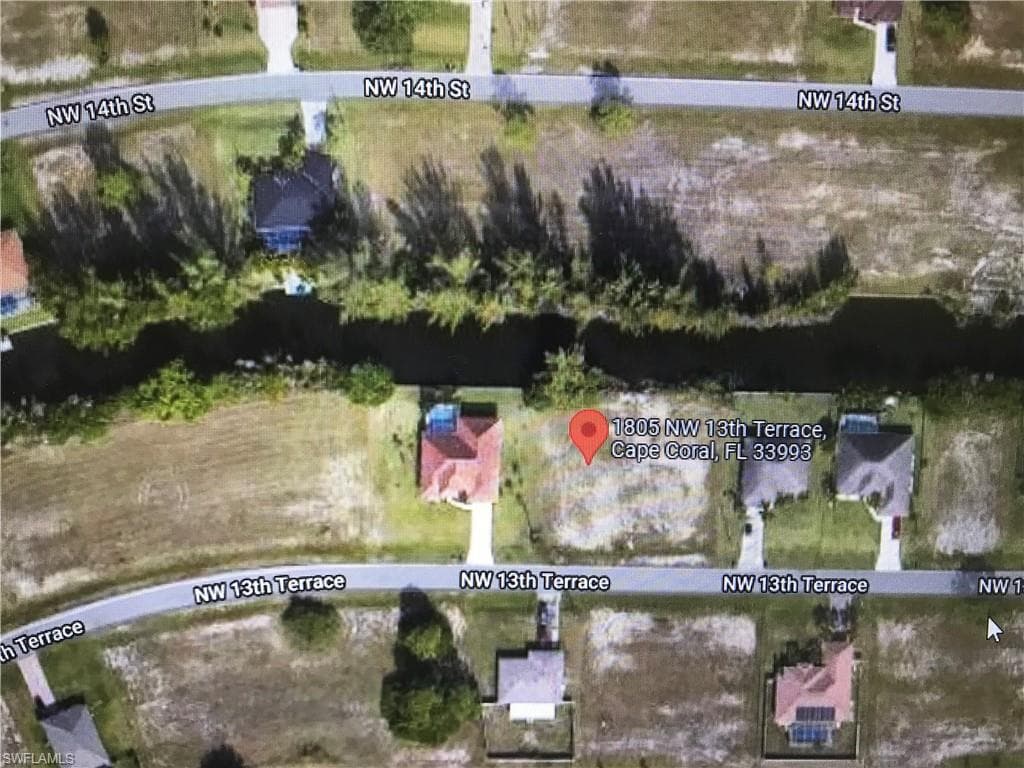 1805 13th TER CAPE CORAL, FL 33993