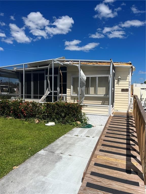 301 Shrub LN S NORTH FORT MYERS, FL 33917