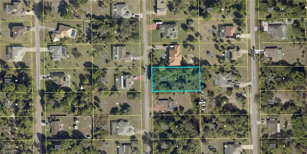 612 Jackson AVE LEHIGH ACRES, FL 33972