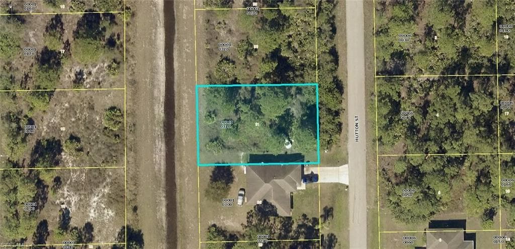 511 Hutton ST E LEHIGH ACRES, FL 33974