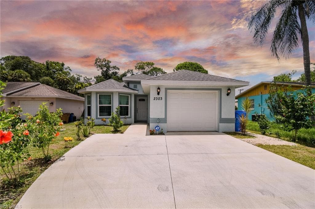 2303 Parkview DR FORT MYERS, FL 33905