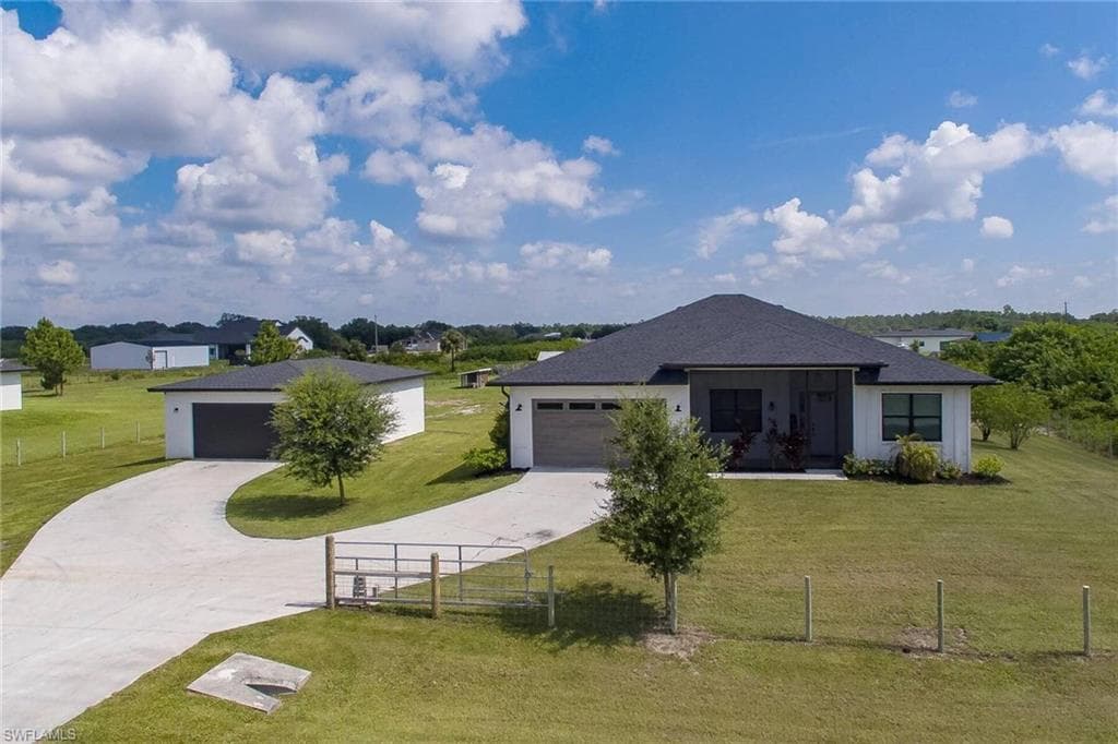 7762 16th PL LABELLE, FL 33935