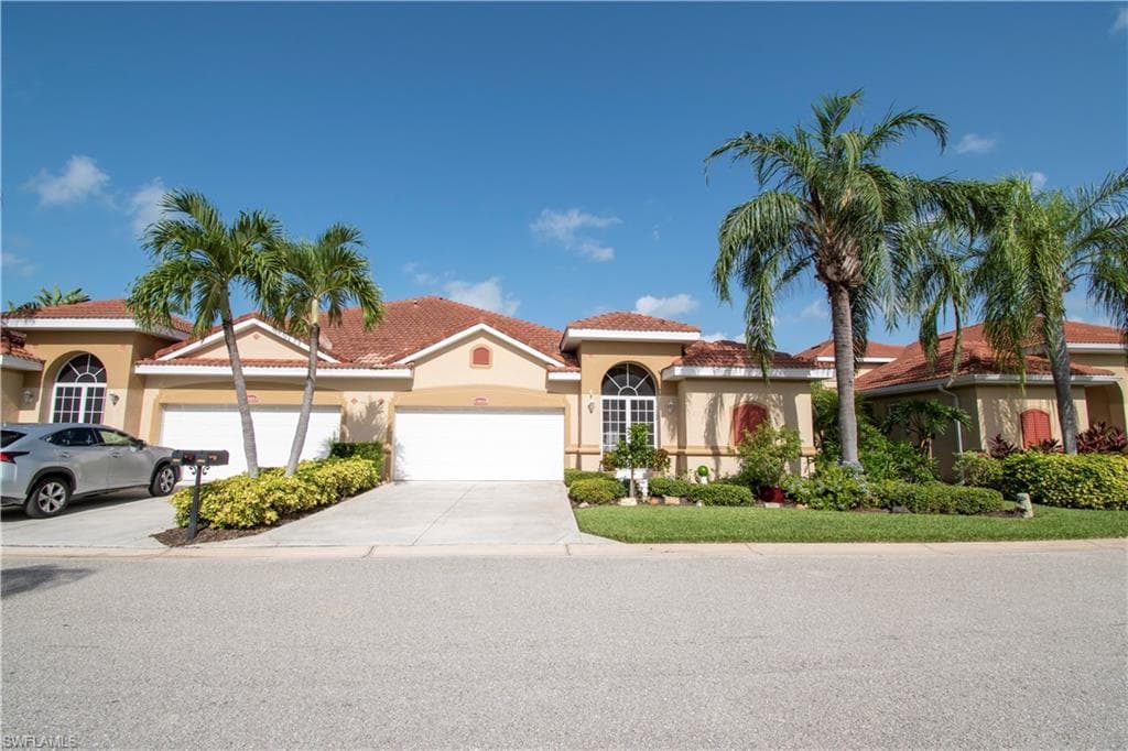13933 Bently CIR FORT MYERS, FL 33912