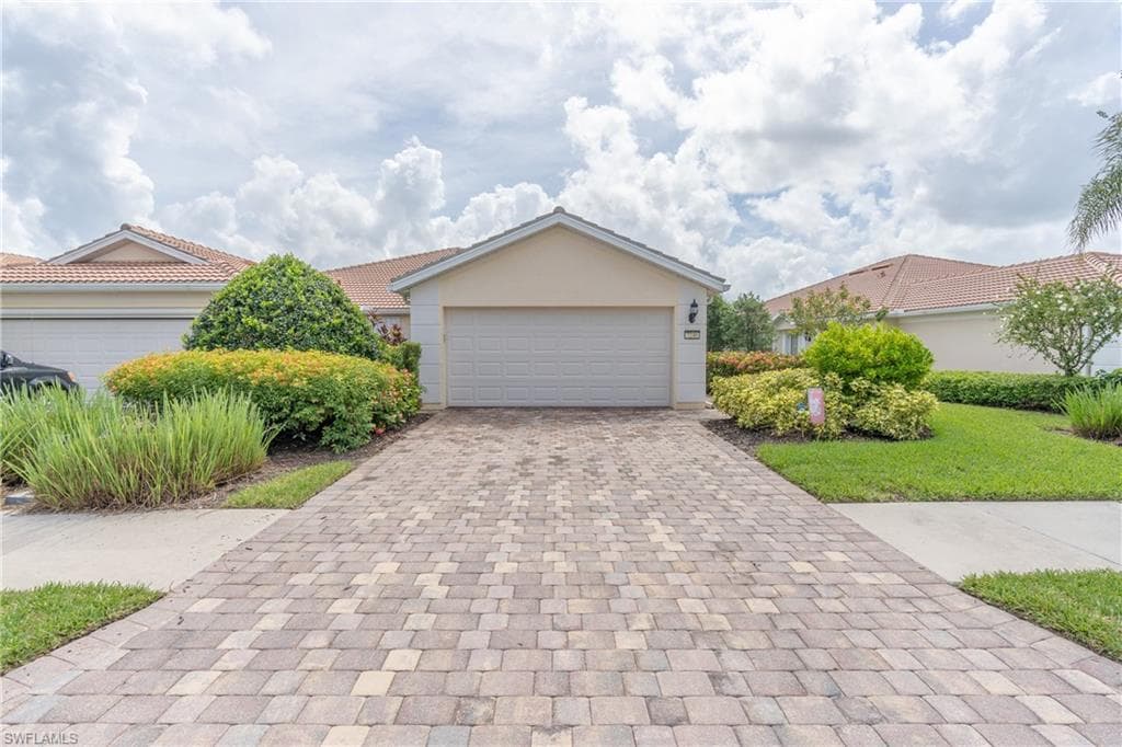 7246 Salerno CT NAPLES, FL 34114