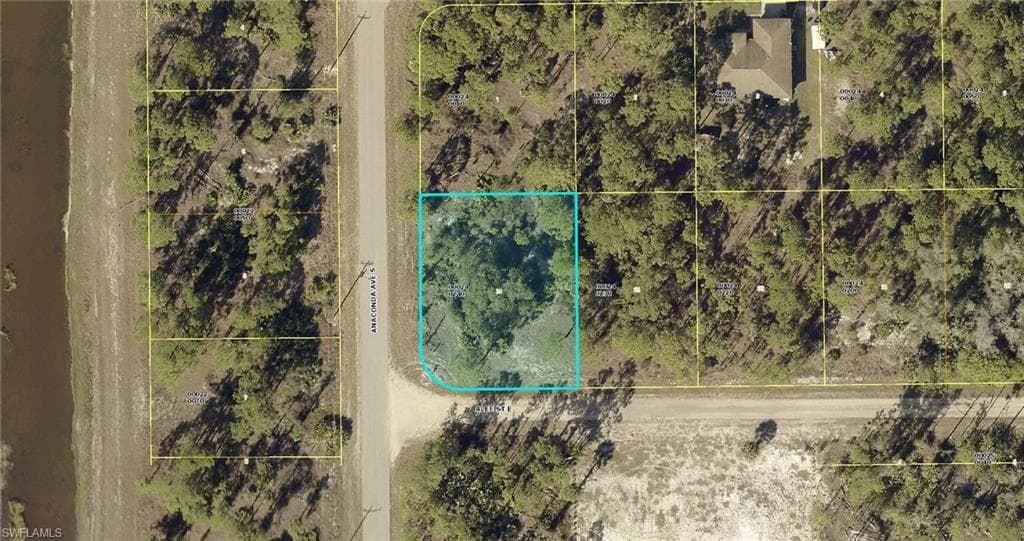 711 Alee ST E LEHIGH ACRES, FL 33974