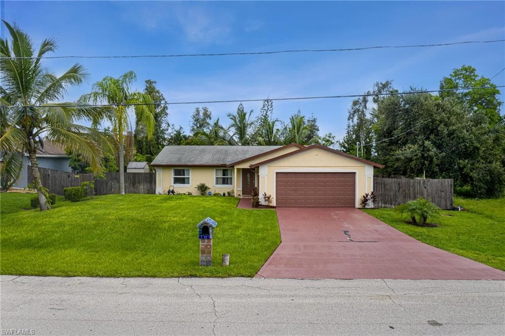 8341 Winged Foot DR FORT MYERS, FL 33967