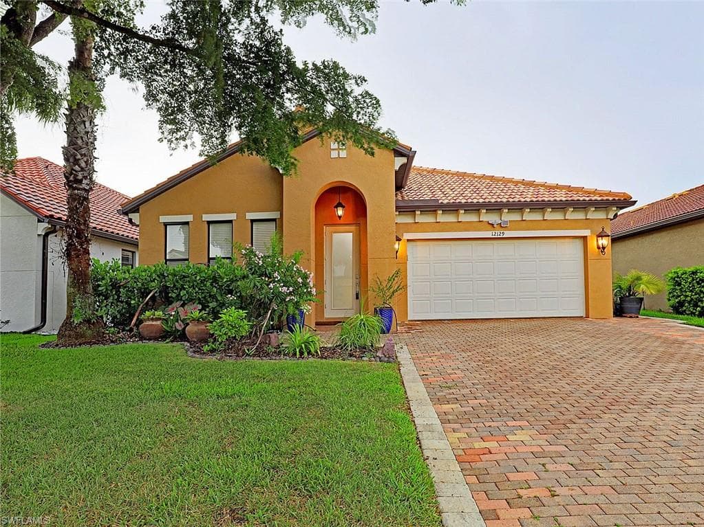 12129 Country Day CIR FORT MYERS, FL 33913