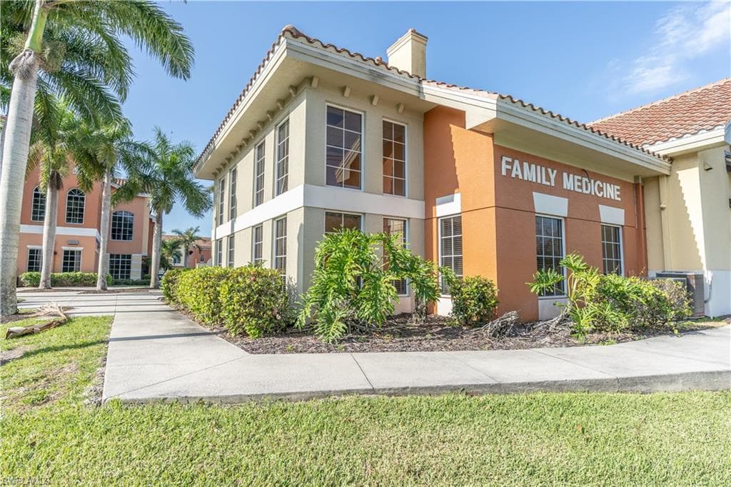 9480 Corkscrew Palms CIR 6 ESTERO, FL 33928