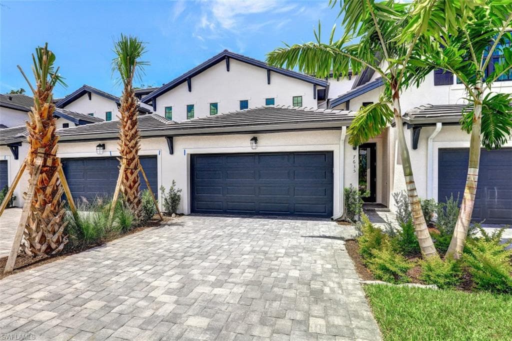 7635 MORGAN WAY NAPLES, FL 34119