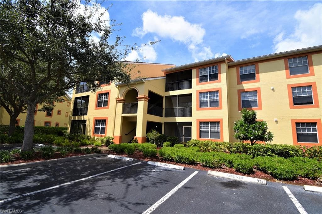 7965 Preserve CIR 734 NAPLES, FL 34119