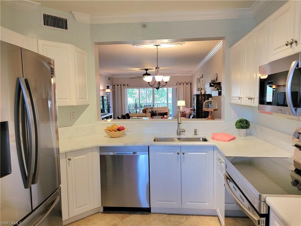 7835 Regal Heron CIR 203 NAPLES, FL 34104