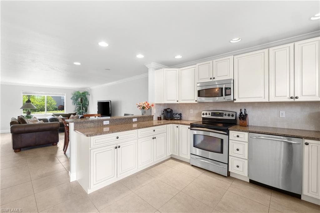 180 Cypress WAY E C116 NAPLES, FL 34110