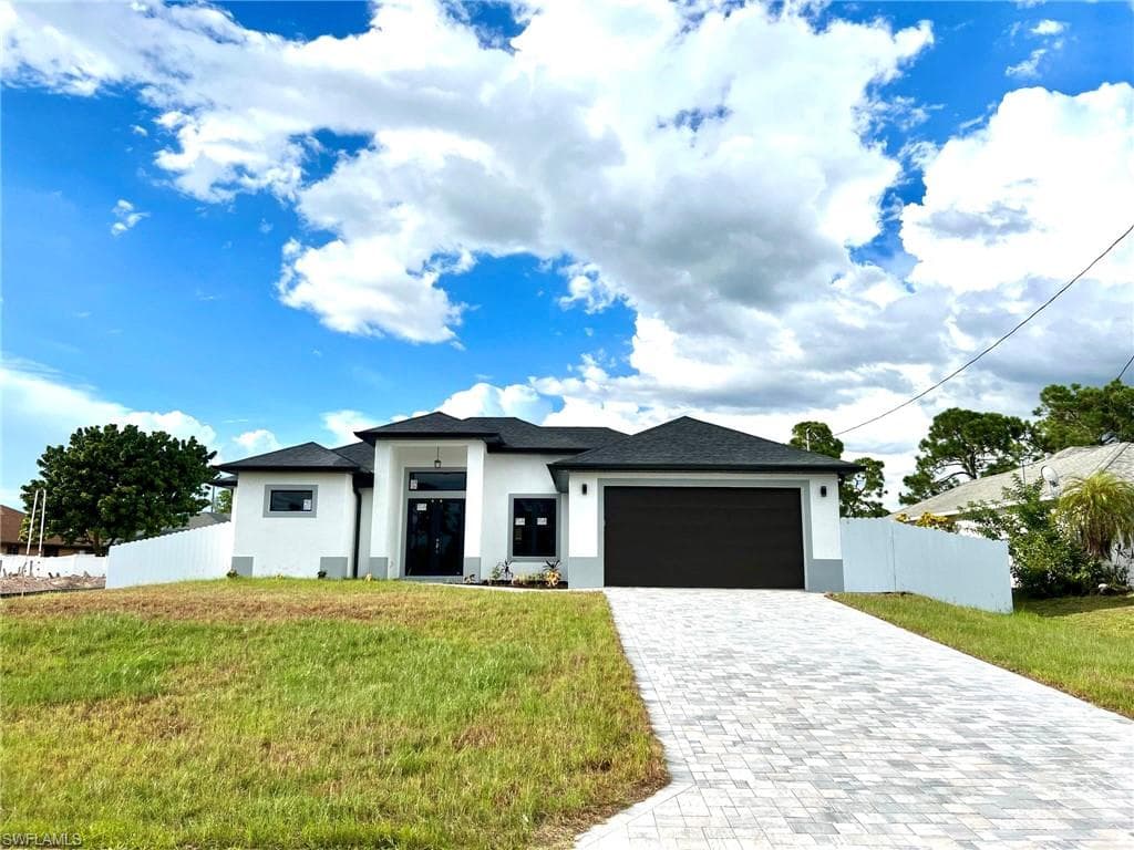 2305 30th TER CAPE CORAL, FL 33993