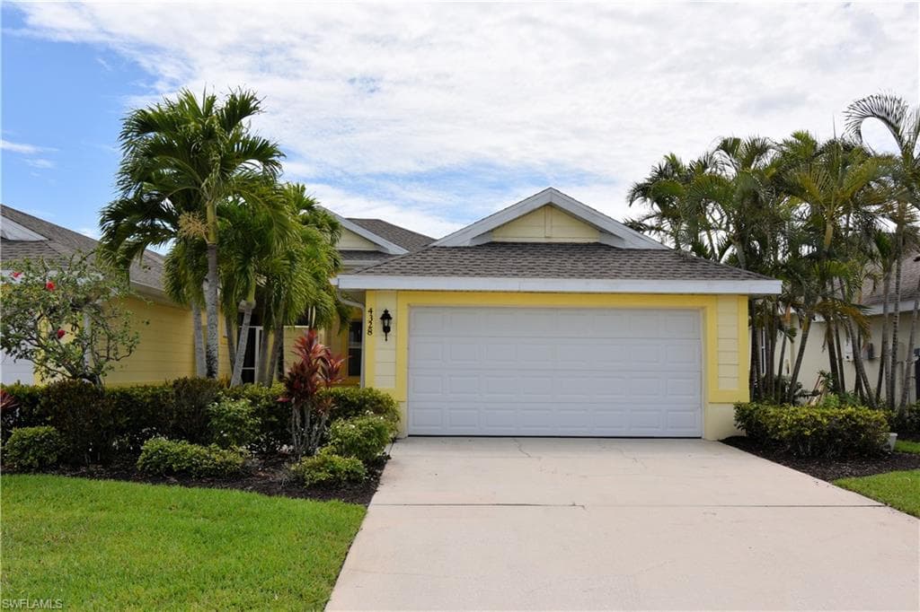 4328 Avian AVE FORT MYERS, FL 33916