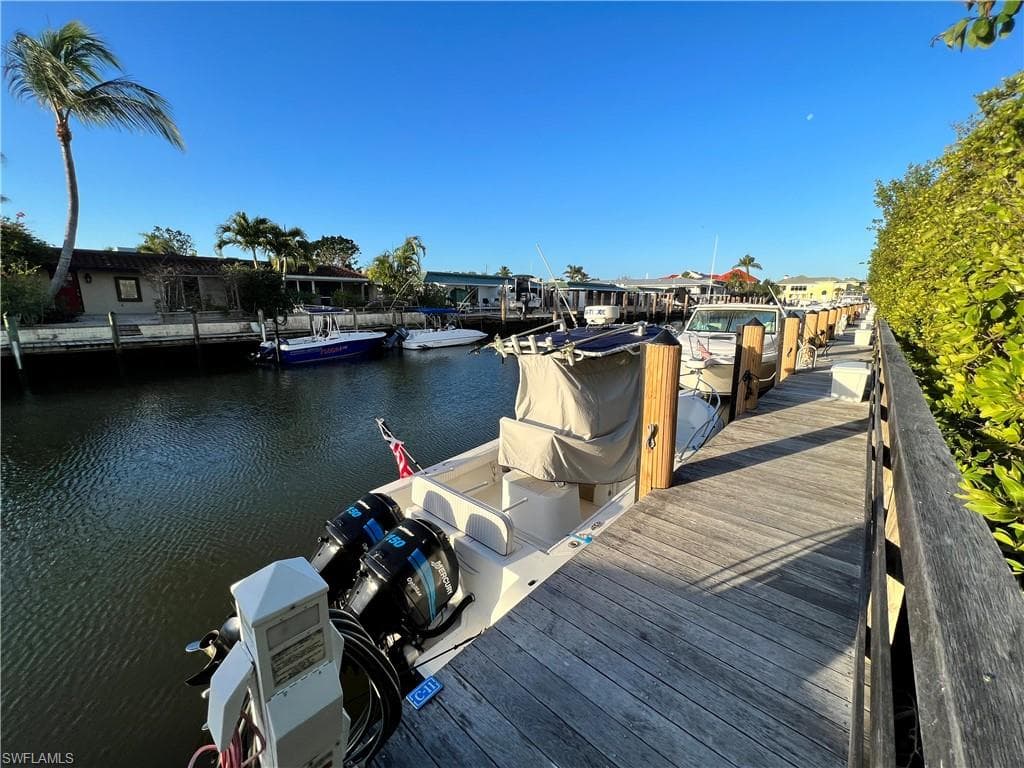 1500 5th AVE S NAPLES, FL 34102