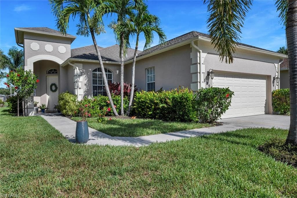 8097 Tauren Ct. NAPLES, FL 34119
