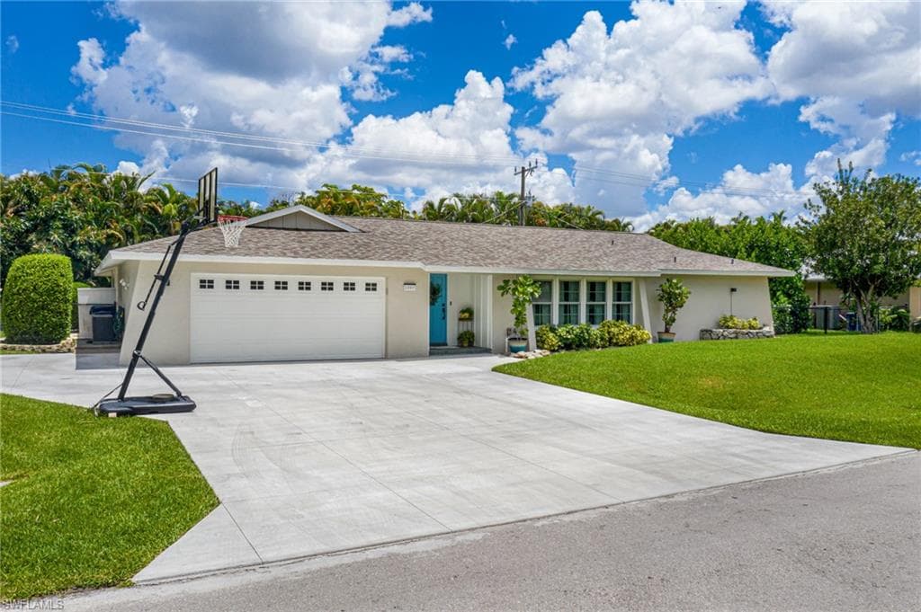 1097 N Town And River DR FORT MYERS, FL 33919
