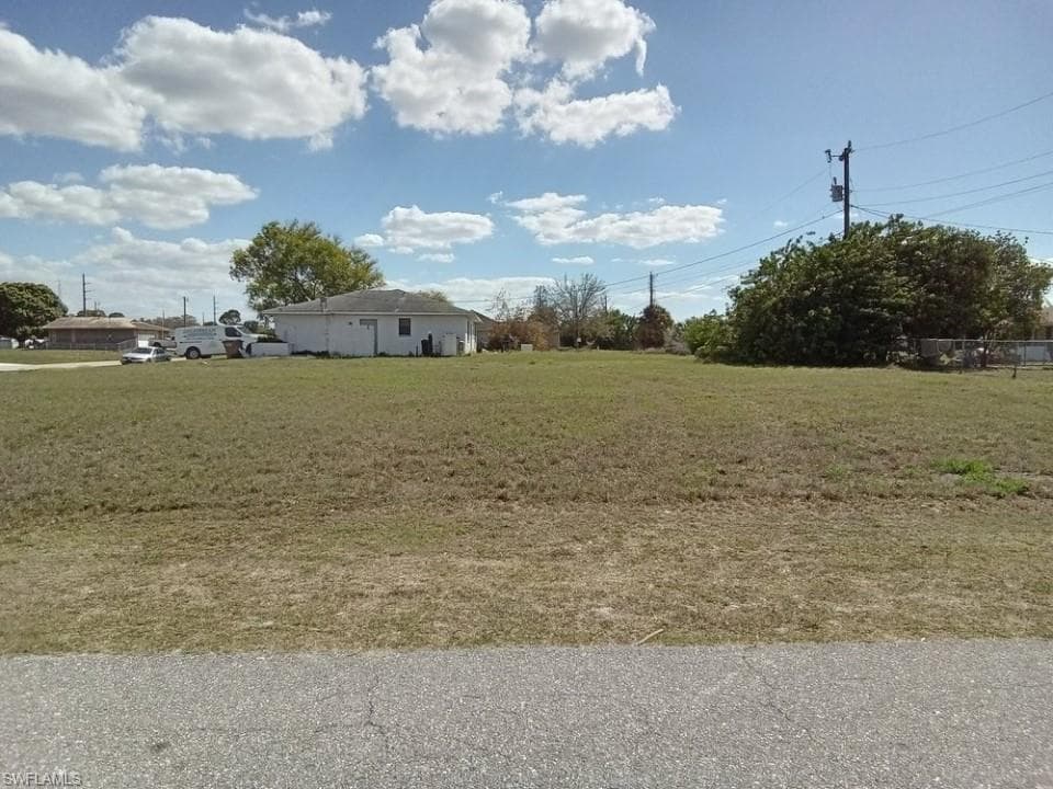 2308 23rd PL CAPE CORAL, FL 33909