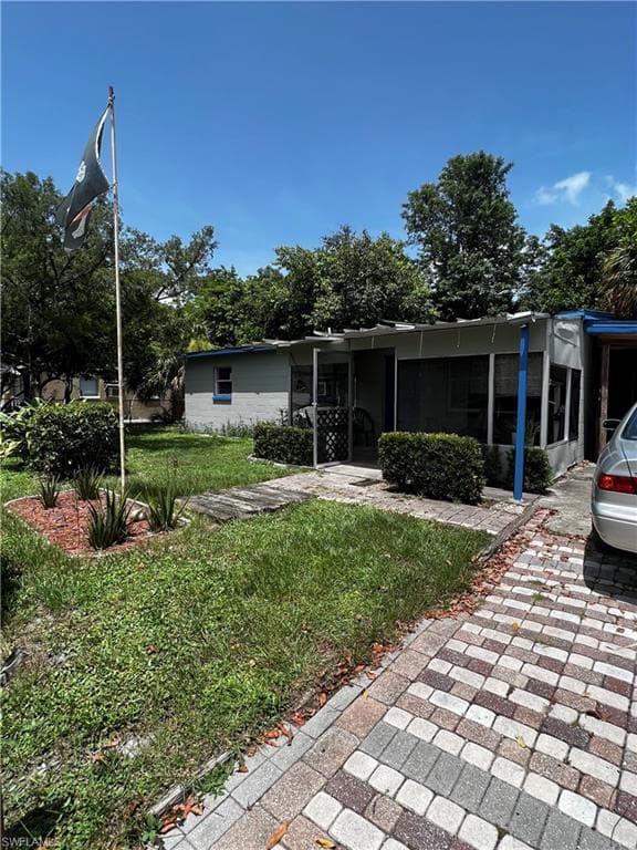 934 Orange Blossom LN NORTH FORT MYERS, FL 33903