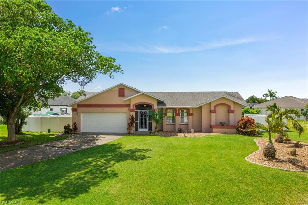 1701 31st LN CAPE CORAL, FL 33914