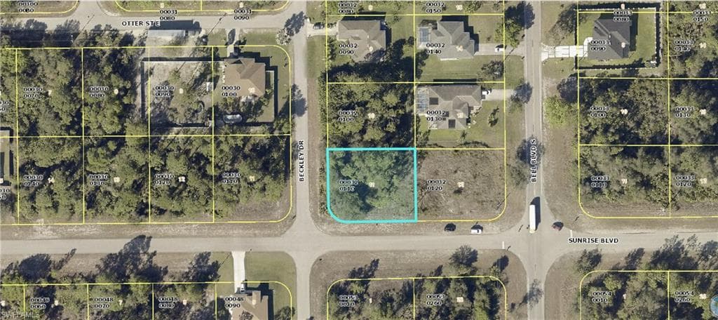 195 Beckley DR LEHIGH ACRES, FL 33974