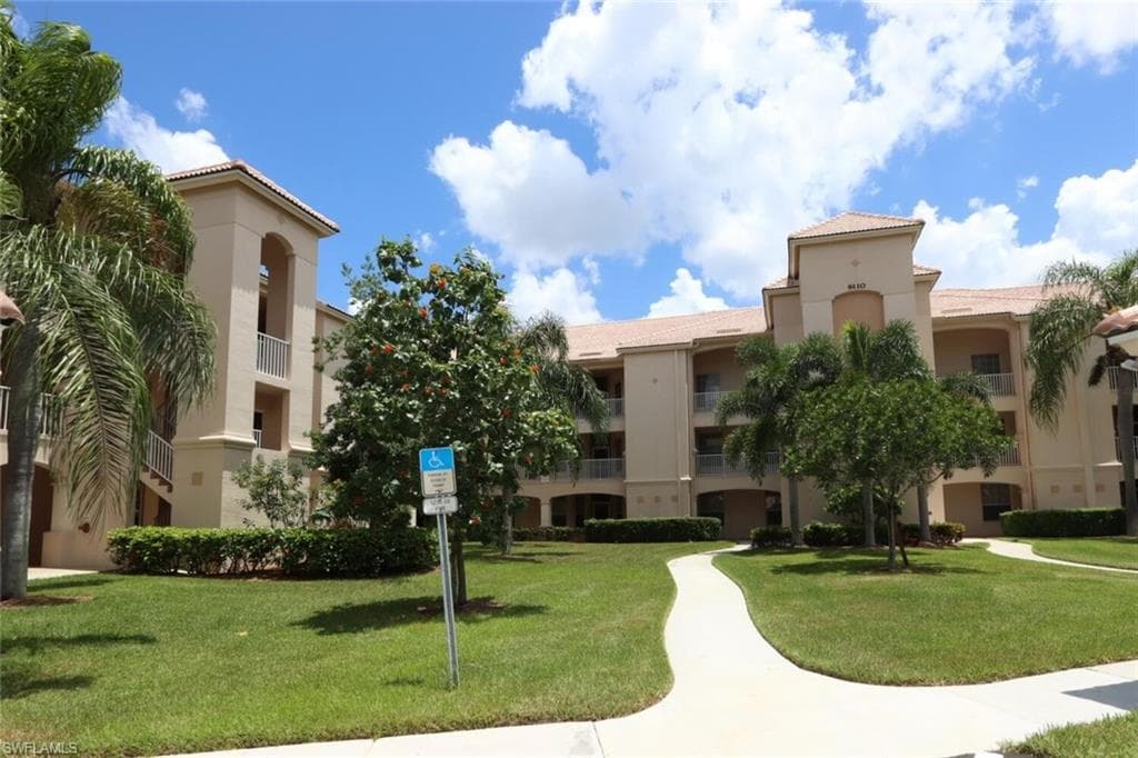 9110 Southmont CV 202 FORT MYERS, FL 33908