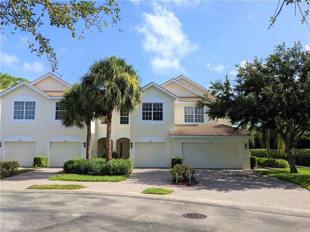 880 Hampton CIR 160 NAPLES, FL 34105
