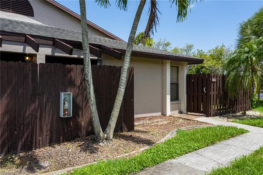 12964 Cherrydale CT FORT MYERS, FL 33919