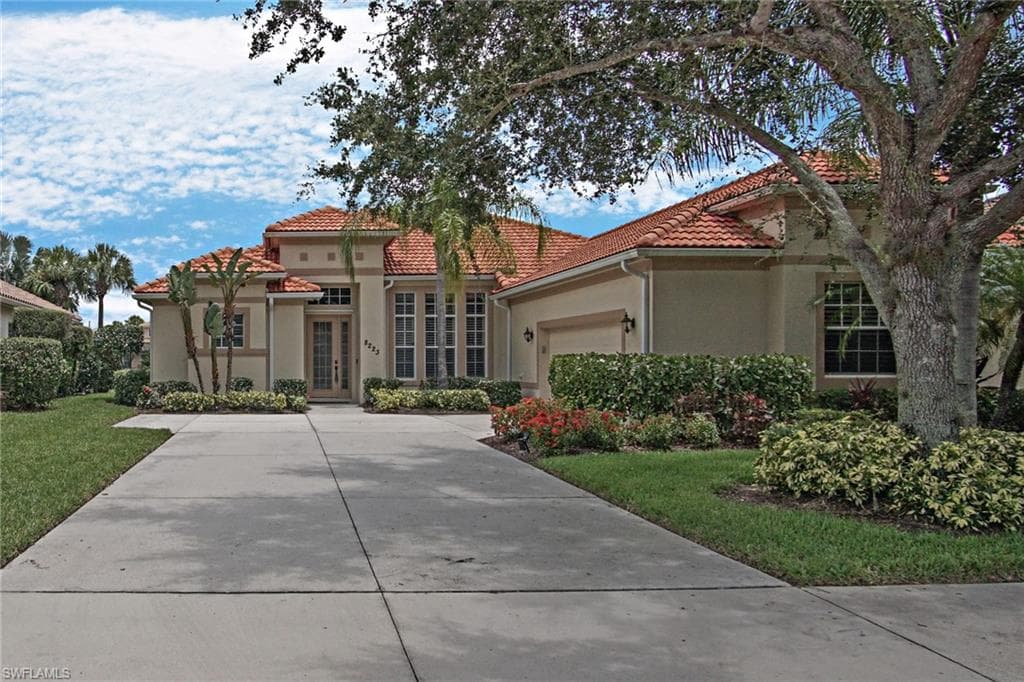 8223 Potomac LN NAPLES, FL 34104