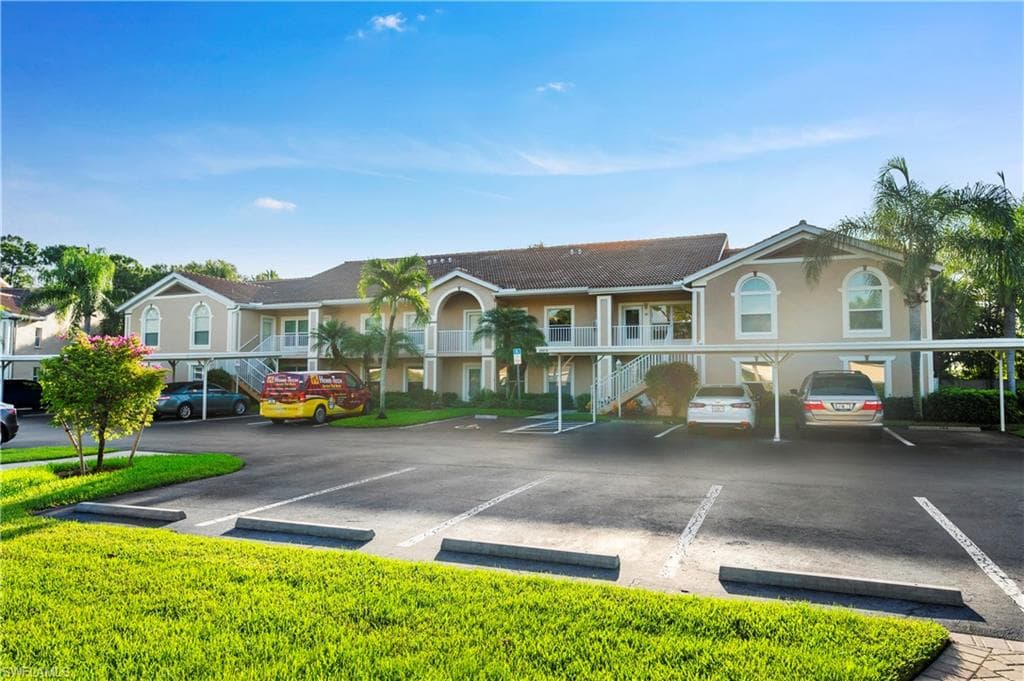 28910 Bermuda Pointe CIR 204 BONITA SPRINGS, FL 34134