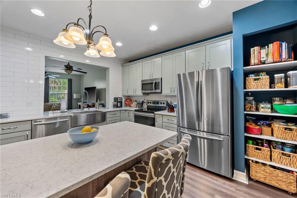3822 Cherrybrook LOOP FORT MYERS, FL 33966