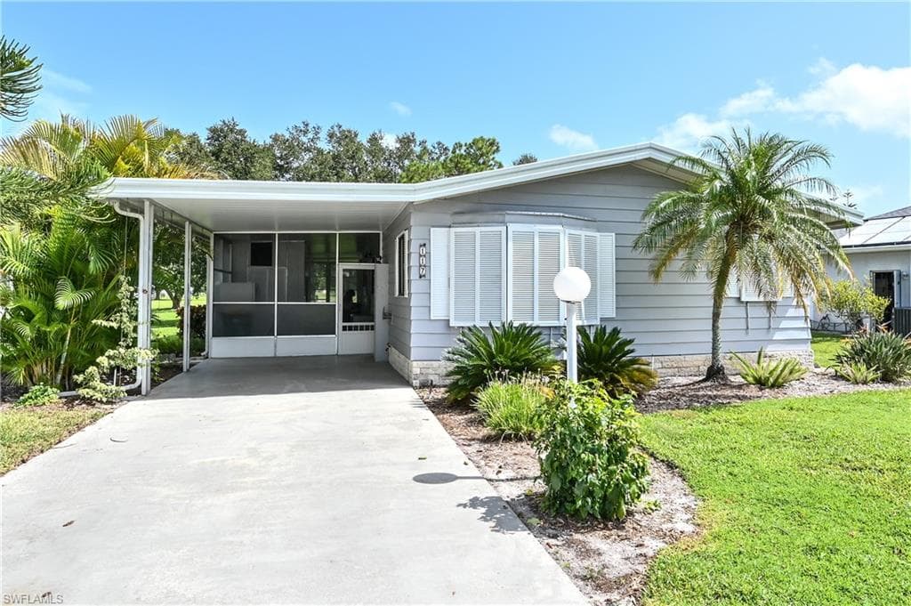 117 Estelle DR NAPLES, FL 34112