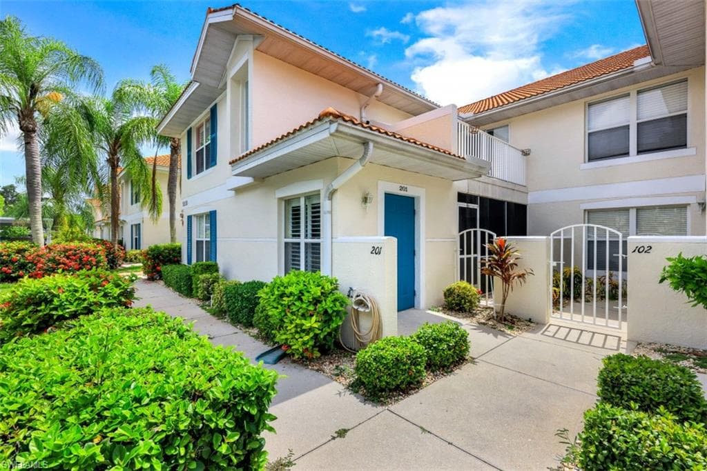 5100 Cedar Springs DR 201 NAPLES, FL 34110