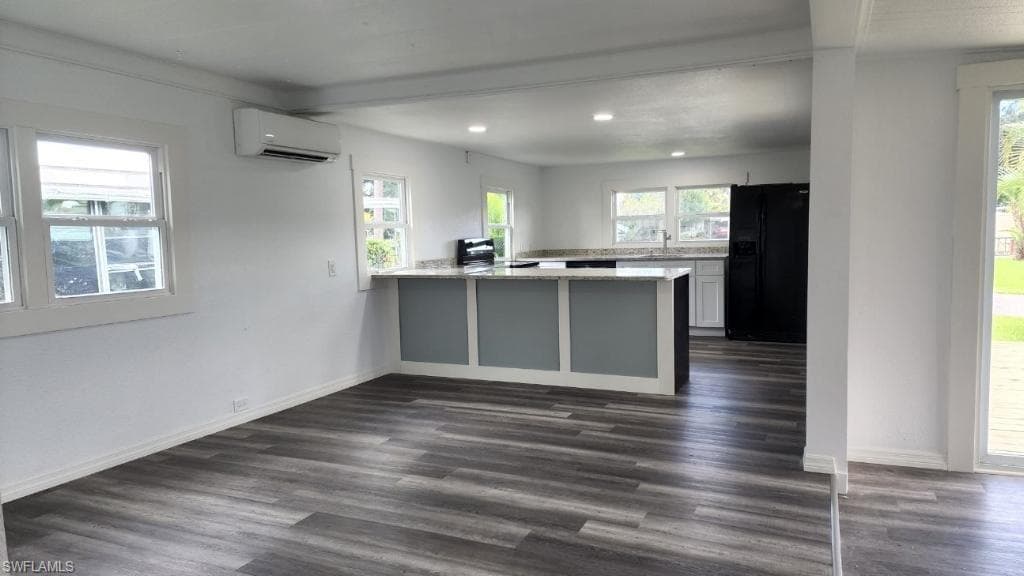 129 Candle CT NORTH FORT MYERS, FL 33917