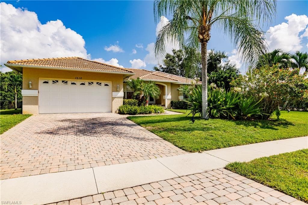 1510 Collingswood AVE MARCO ISLAND, FL 34145
