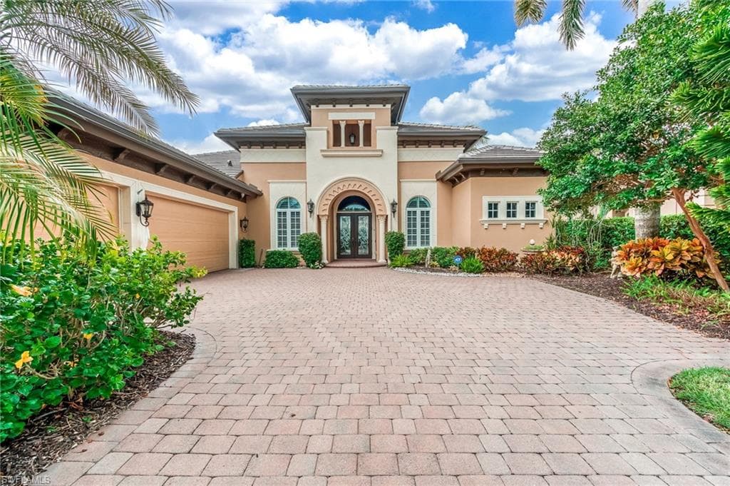 9065 Shenendoah CIR NAPLES, FL 34113