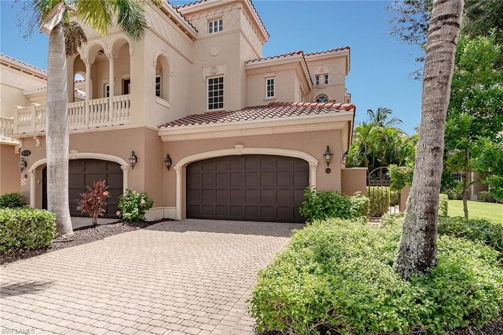 9274 Menaggio CT 102 NAPLES, FL 34114