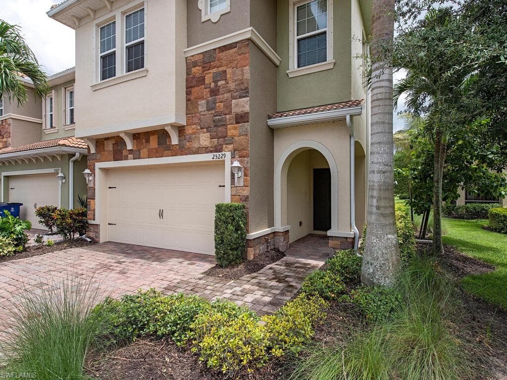 25229 Cordera Point DR BONITA SPRINGS, FL 34135