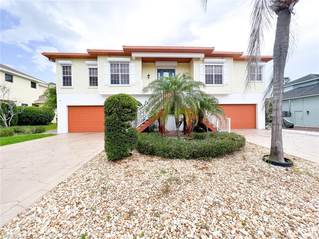 27081 Mora RD BONITA SPRINGS, FL 34135