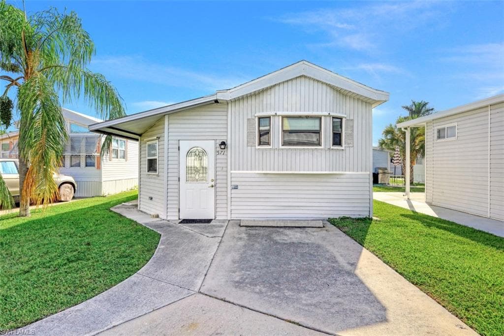 19681 Summerlin RD 571 FORT MYERS, FL 33908