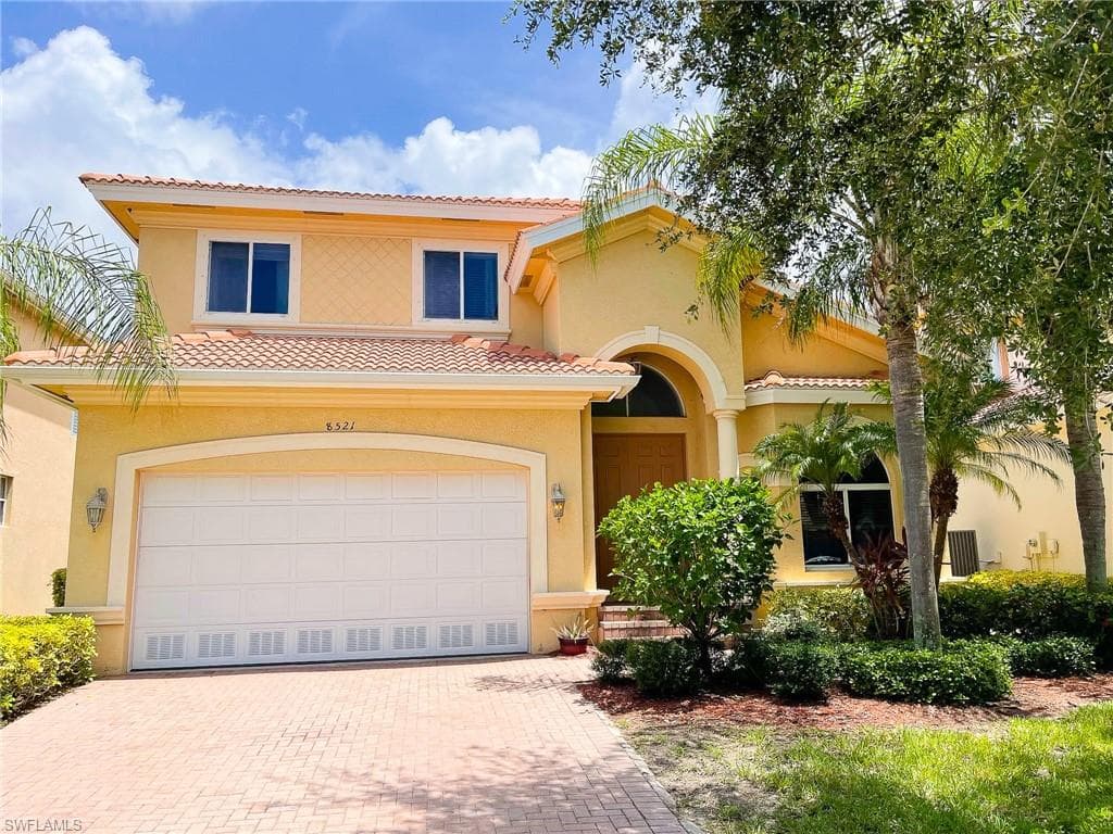 8521 Sumner AVE FORT MYERS, FL 33908