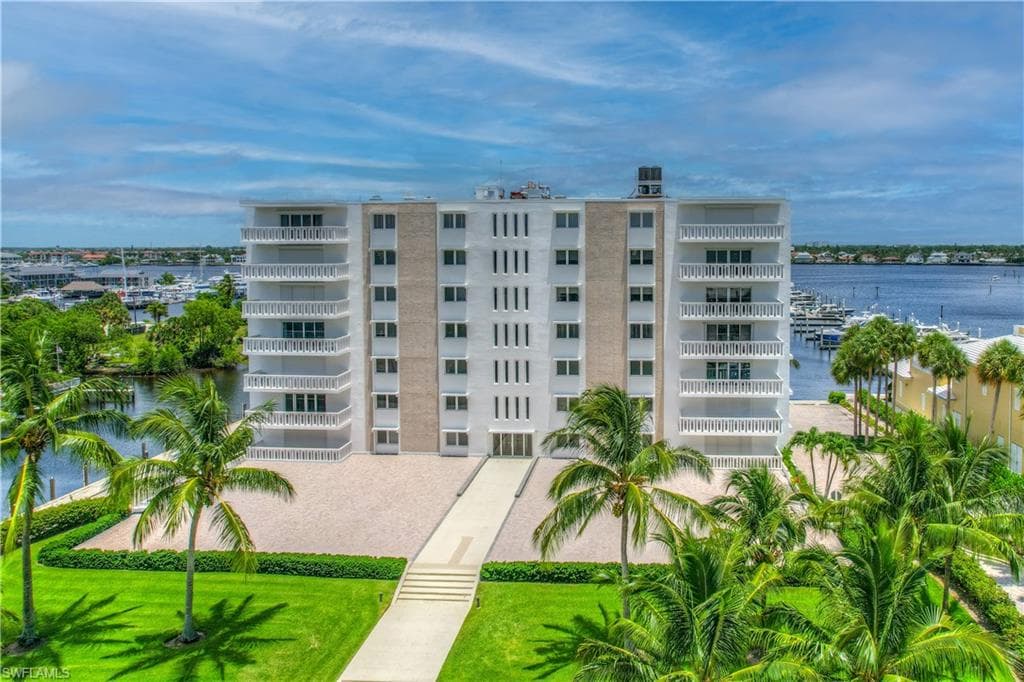1325 7th ST S 7C NAPLES, FL 34102