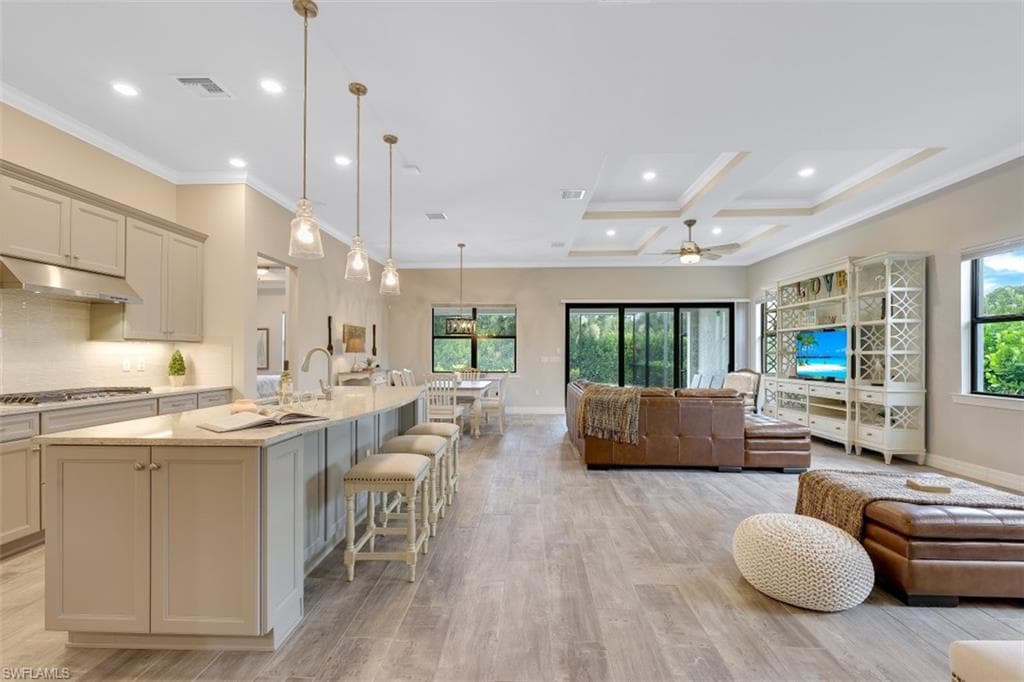 7273 Wilton DR NAPLES, FL 34109